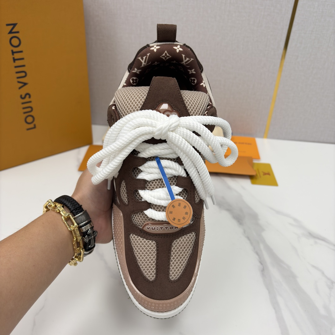 💋💍L家新品 情侣款 👫 L*V SKATE 运动鞋系列 官方 11,200 走秀款面包鞋 把高奢材质拼