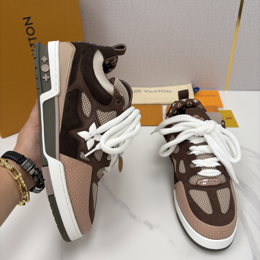 💋💍L家新品 情侣款 👫 L*V SKATE 运动鞋系列 官方 11,200 走秀款面包鞋 把高奢材质拼