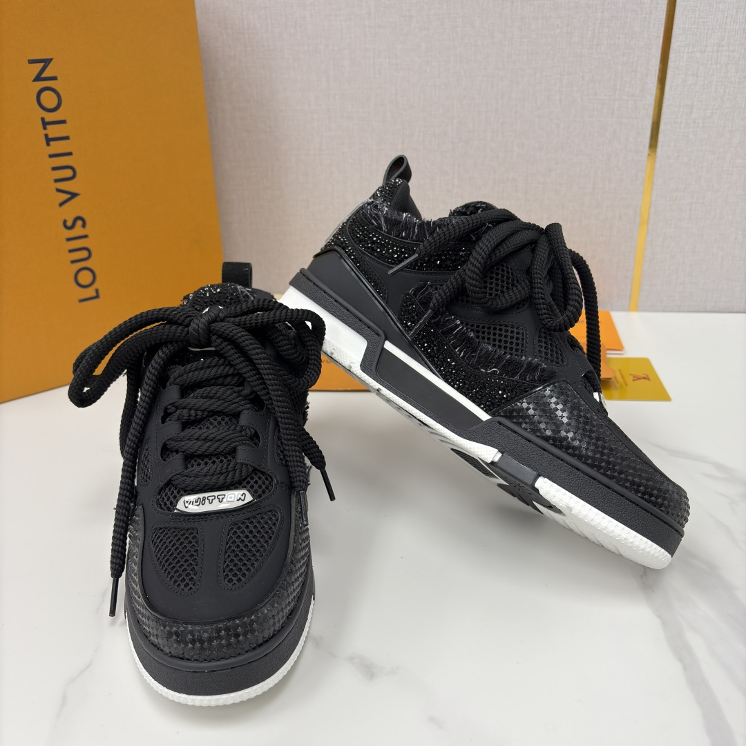 💋💍L家新品 情侣款👫 L*V SKATE 运动鞋系列 官方 13,000 走秀款闪钻面包鞋✨✨ 把bl