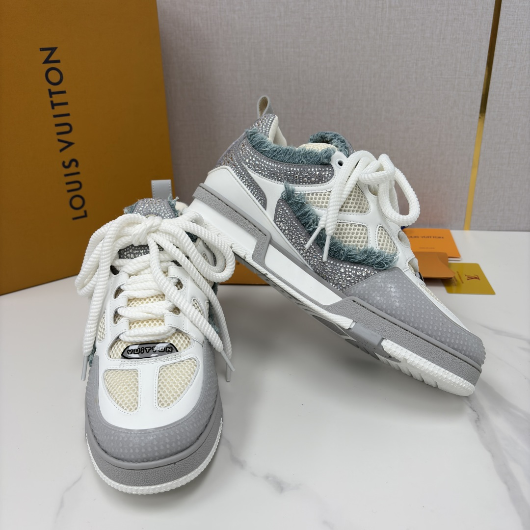 💋💍L家新品 情侣款👫 L*V SKATE 运动鞋系列 官方 13,000 走秀款闪钻面包鞋✨✨ 把bl
