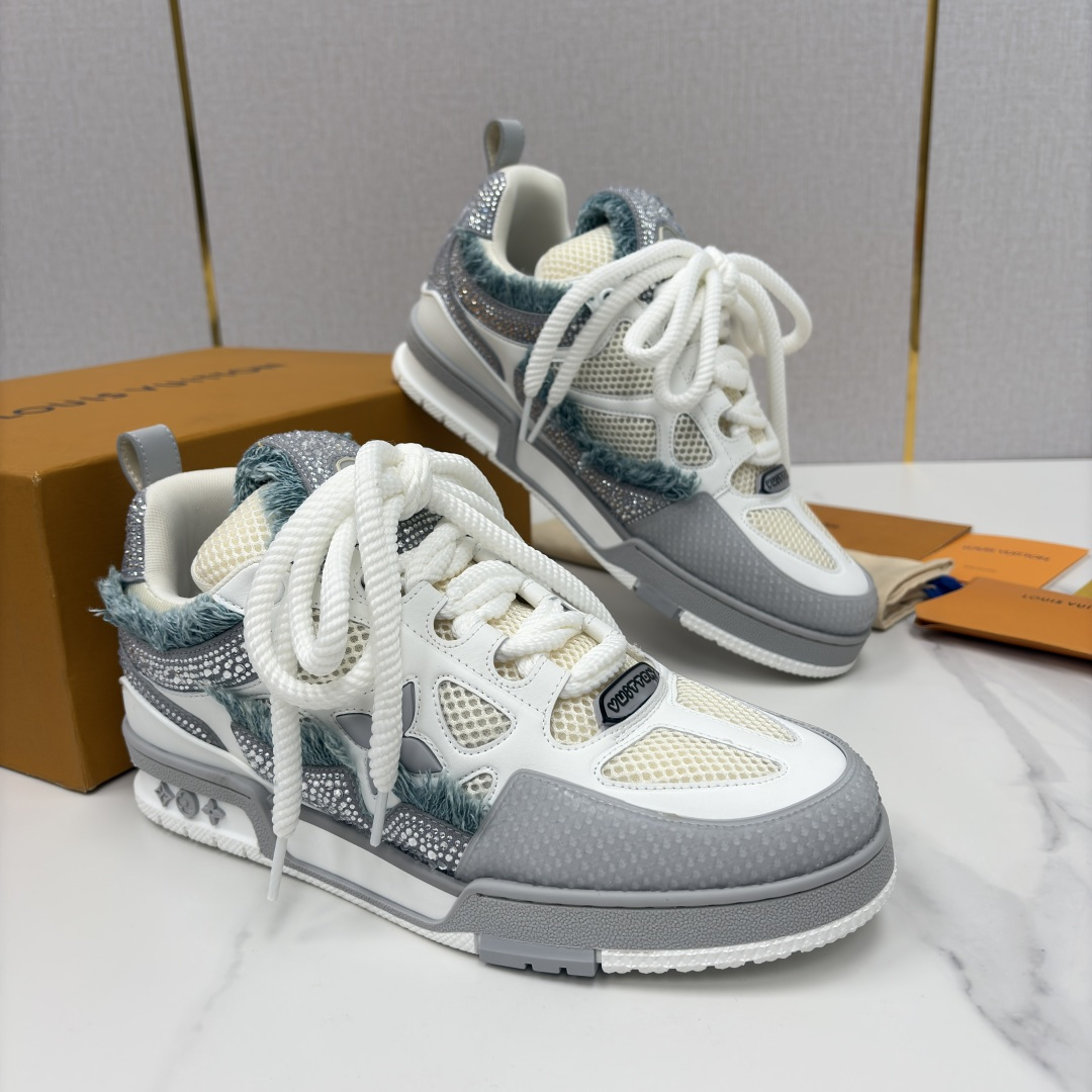 💋💍L家新品 情侣款👫 L*V SKATE 运动鞋系列 官方 13,000 走秀款闪钻面包鞋✨✨ 把bl