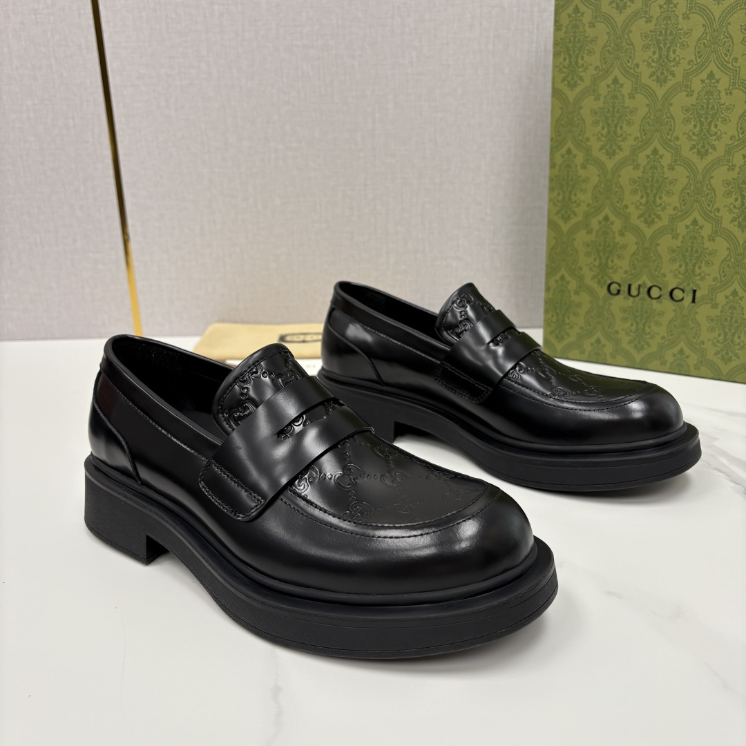 💋💍G家新品 古-驰 GUCC* 压花男士厚底GG压纹细节乐福鞋皮鞋 官方 9,500 Gucc* 鞋履