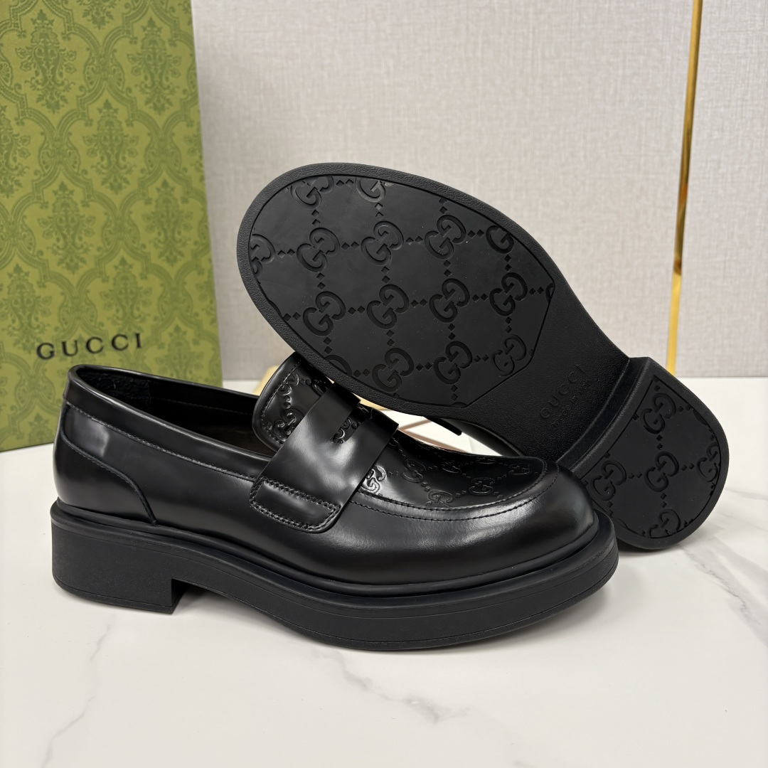 💋💍G家新品 古-驰 GUCC* 压花男士厚底GG压纹细节乐福鞋皮鞋 官方 9,500 Gucc* 鞋履