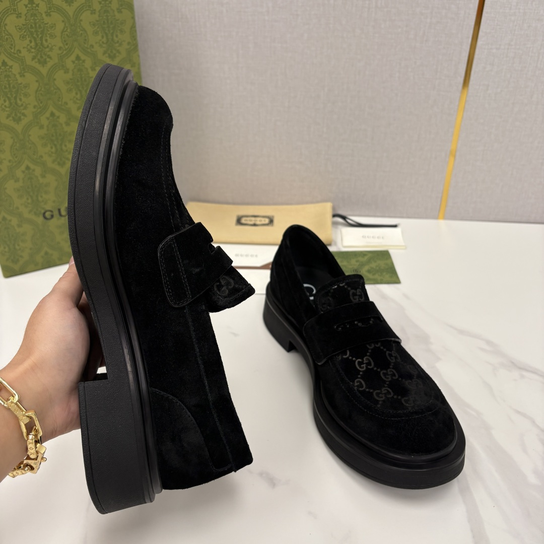 💋💍G家新品 古-驰 GUCC* 压花男士厚底GG压纹细节乐福鞋皮鞋 官方 9,500 Gucc* 鞋履