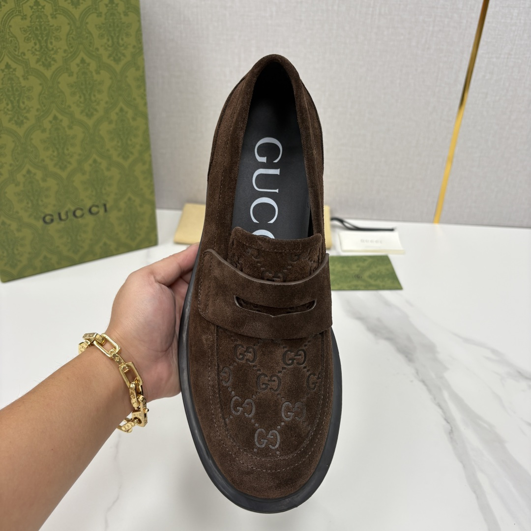 💋💍G家新品 古-驰 GUCC* 压花男士厚底GG压纹细节乐福鞋皮鞋 官方 9,500 Gucc* 鞋履