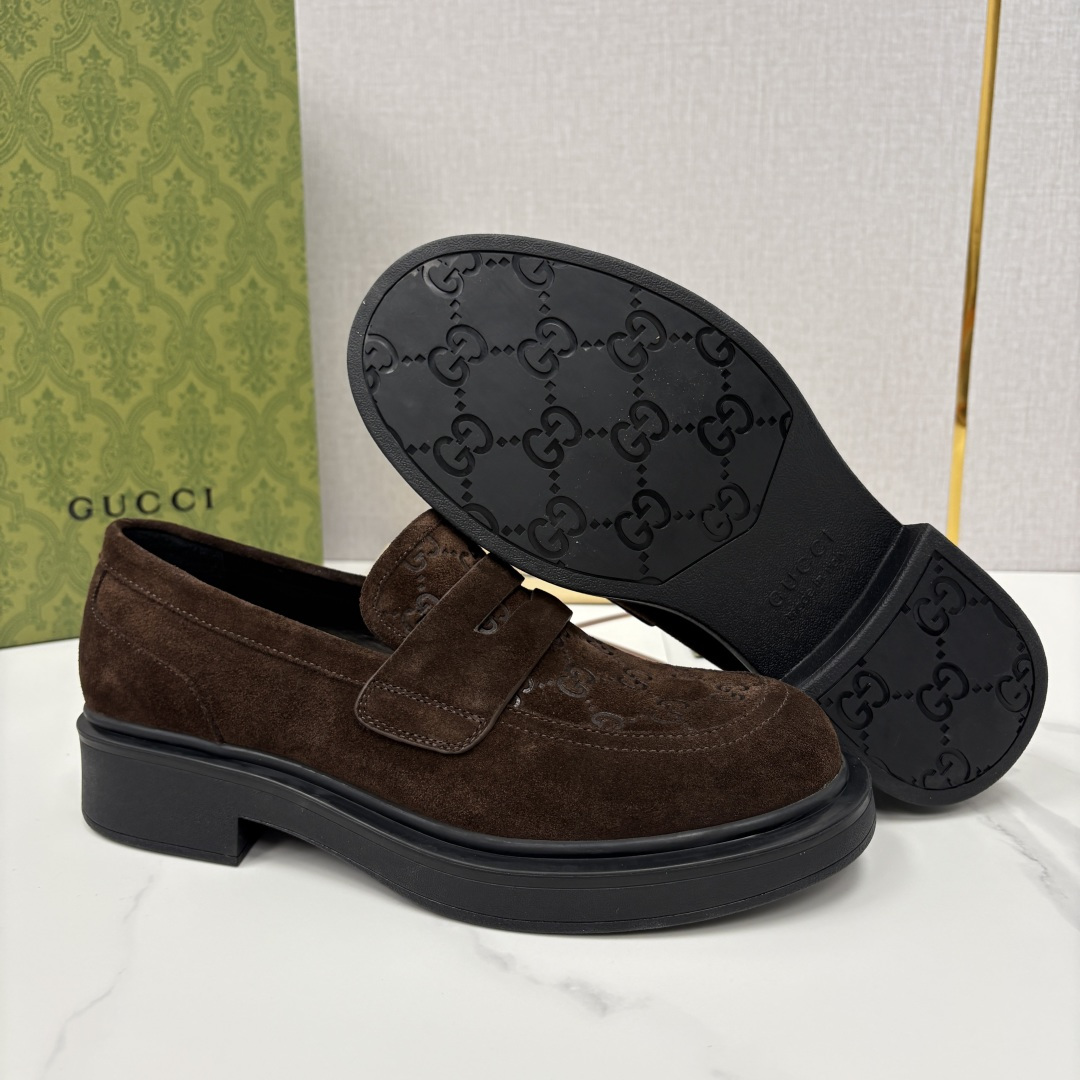 💋💍G家新品 古-驰 GUCC* 压花男士厚底GG压纹细节乐福鞋皮鞋 官方 9,500 Gucc* 鞋履