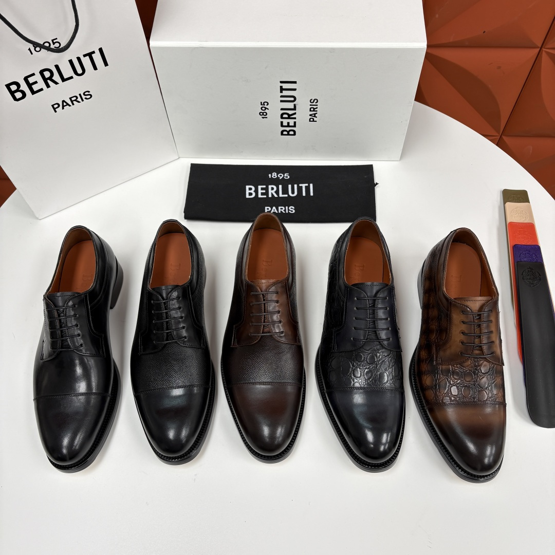 NO:665284,Berlut* men's new hand-rubbed formal leather shoes are new. Crocodile pattern Oxford shoes are the ultimate fusion of business and style. Made of high-quality imported calfskin/crocodile embossed cowhide. The shoe shape is a classic Oxford shoe + double row stitching design, with three-joint splicing on the toe and fine and neat stitching on the shoe body.  , the details show the exquisite feeling of hand-stitching. The upper is treated with hand-rubbing process. The water-dyed calfskin inside is soft and comfortable. The Italian genuine leather outsole is added with a rubber backing for excellent anti-slip effect. The crocodile pattern texture runs through the shoe body, giving it a sense of wildness and luxury. The stitching details of the shoe body are exquisite. The hand-stitched stitches are not only the embodiment of craftsmanship, but also inject soul into the retro gentleman style. And the design of the sole is even more hidden. The black and purple gradient outsole is printed with the brand name.  The unique artistic embossing and the metal ornaments at the toe are not only decorative, but also add wear resistance. The details show the brand’s ultimate pursuit of quality. The lace design not only ensures the fit of the upper, but also provides style for business and leisure looks.  Style malleability. From suits and leather shoes for business meetings to yuppie wear for casual occasions, it can be the finishing touch of the style, giving the wearer a subtle style and taste. It is an indispensable luxury collection in a gentleman's shoe cabinet!  Standard leather shoe sizes 39~44# (customized at 37.38.45.46), business suit, cowhide, Leather soles19860909Berlut* 布鲁提 新款男士手工擦色正装皮鞋上新 鳄鱼纹牛津鞋的商务与格调的极致融合.甄选优质进口小牛皮/鳄鱼压纹牛皮制成.鞋型为经典牛津鞋+双排车线设计,鞋头三接头拼接,鞋身缝线细腻工整 ,细节处尽显手工缝制的精致感.鞋面采用手工擦色工艺处理效果.内里水染小牛皮柔软舒适意大利真皮大底后跟加入橡胶底片防滑效果极好鳄鱼纹肌理贯穿鞋身,野性与奢华感拉满；鞋身缝线细节精致入微,手工缝制的针脚既是工艺的体现,又为复古绅士格调注入灵魂.而鞋底的设计更是暗藏惊喜,黑紫色渐变的大底印有品牌专属的艺术压纹,鞋头处的金属饰件不仅是装饰,更添耐磨属性,细节之处尽显品牌对品质的极致追求.系带设计既保证了鞋面的贴合度,又为商务、休闲造型提供了风格延展性.从商务会晤的西装革履,到休闲场合的雅痞穿搭,它都能成为造型的点睛之笔,为穿着者赋予不彰自显的格调与品位,是绅士鞋柜中不可或缺的奢雅藏品！ 标准皮鞋码数39～44#（37.38.45.46定做）批,,business suit,cowhide,Leather soles,Men's shoes
