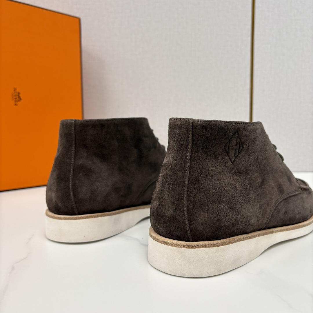 💋💍H家新品 爱马-仕 Hermè*s 绒面男士短靴沙漠靴 奢雅格调的行走艺术。 鞋面采用顶级反绒牛皮打