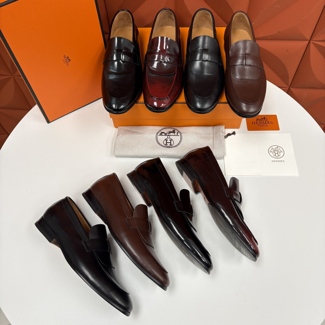 💋💍 H家 爱马-仕 新品男士乐福鞋皮鞋 官方 10,300 这双男士便士乐福鞋是品牌经典鞋型的标杆之作