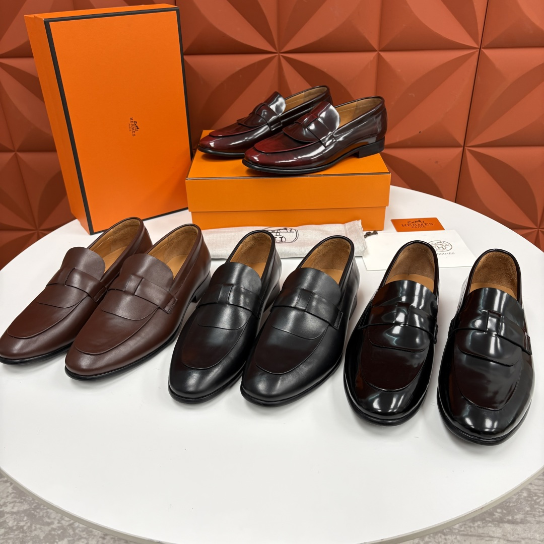 💋💍 H家 爱马-仕 新品男士乐福鞋皮鞋 官方 10,300 这双男士便士乐福鞋是品牌经典鞋型的标杆之作