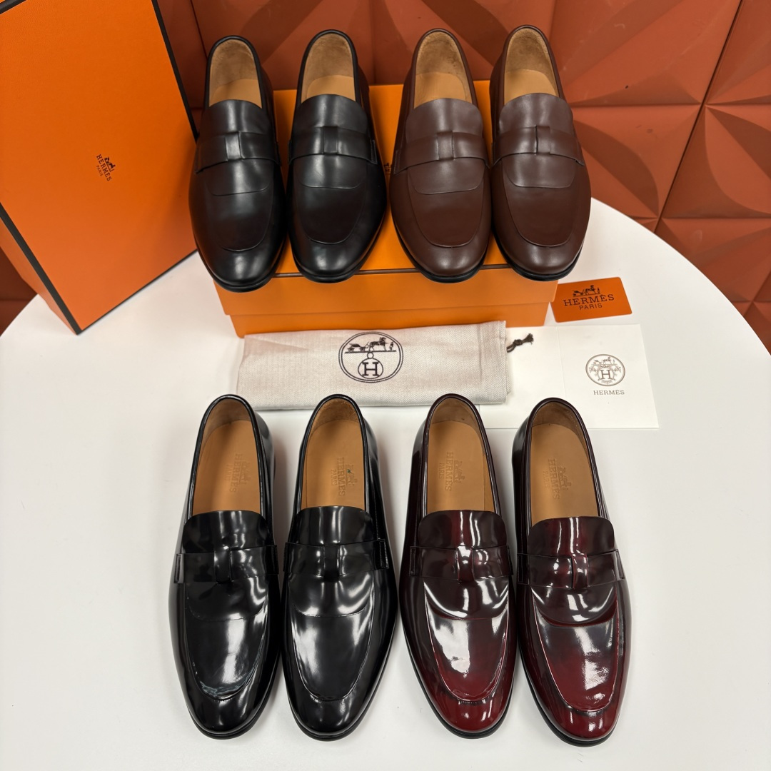 💋💍 H家 爱马-仕 新品男士乐福鞋皮鞋 官方 10,300 这双男士便士乐福鞋是品牌经典鞋型的标杆之作