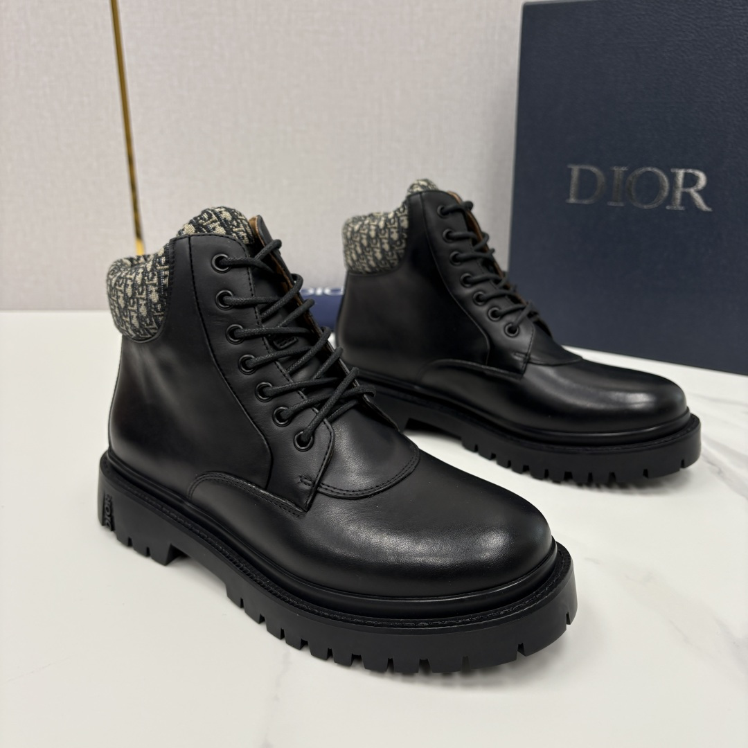 💋💍CD家新品 迪-奥 DIO* Explorer III 及踝靴 男士厚底高帮靴皮靴 经典工装靴。格调