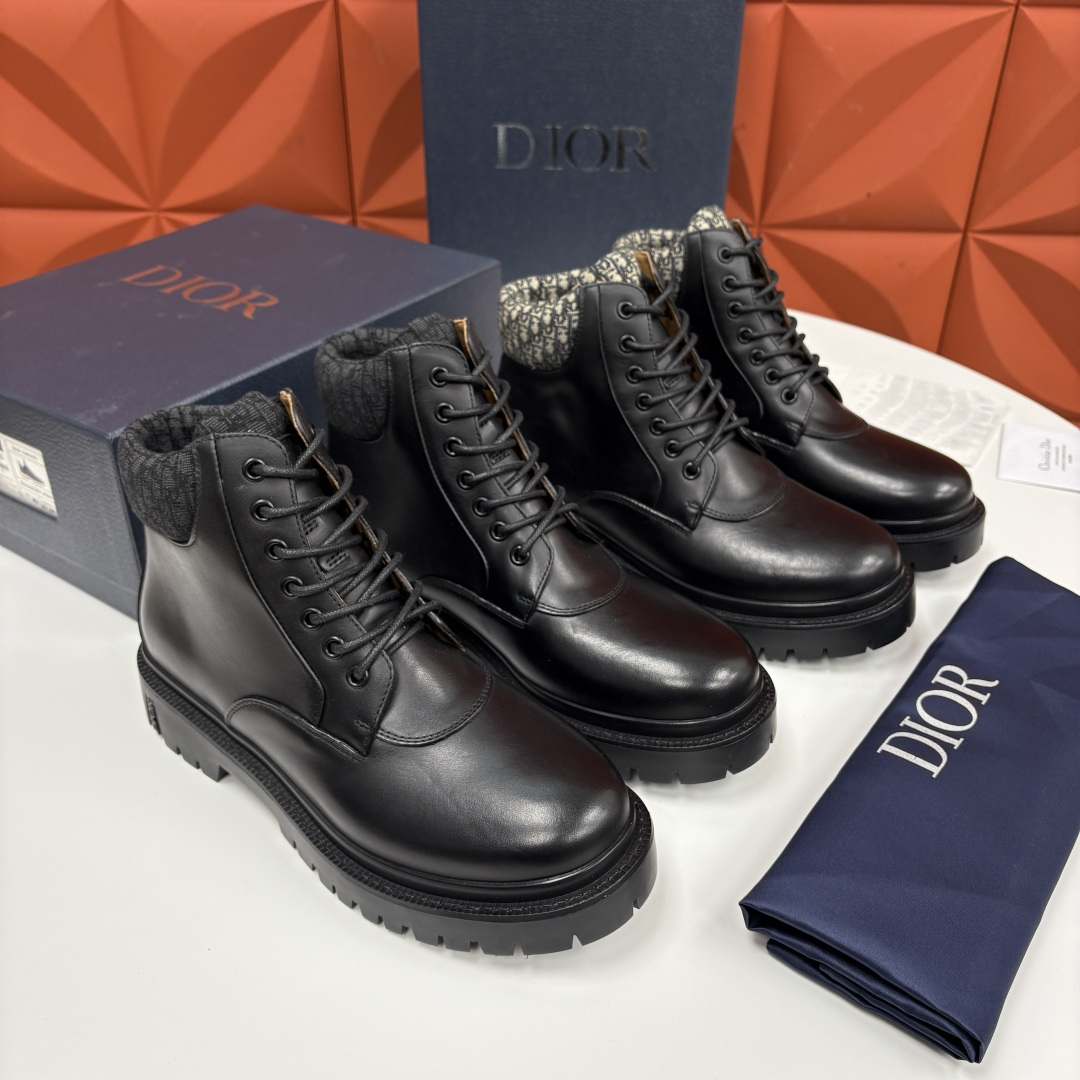 💋💍CD家新品 迪-奥 DIO* Explorer III 及踝靴 男士厚底高帮靴皮靴 经典工装靴。格调
