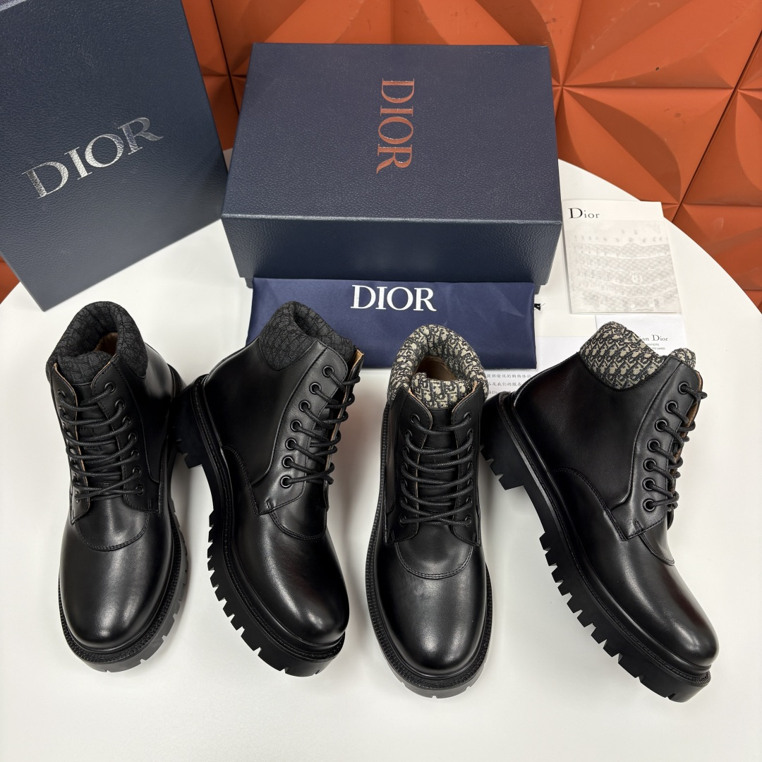 💋💍CD家新品 迪-奥 DIO* Explorer III 及踝靴 男士厚底高帮靴皮靴 经典工装靴。格调
