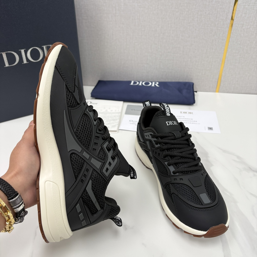 💋💍CD家新品 DIO*R 迪-奥 新款运动鞋跑鞋 复古机能风老爹鞋 高奢运动美学的标杆之作。 采用多层