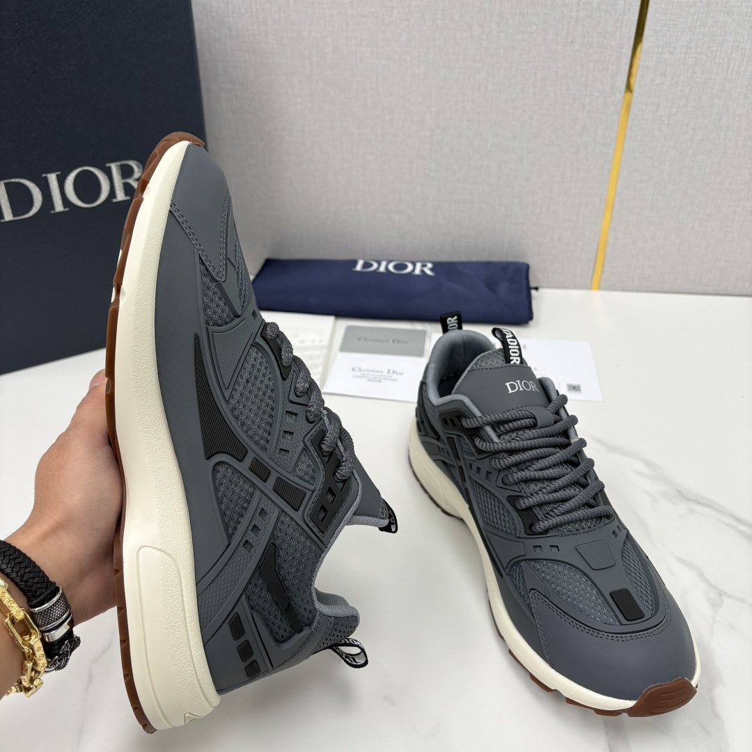 💋💍CD家新品 DIO*R 迪-奥 新款运动鞋跑鞋 复古机能风老爹鞋 高奢运动美学的标杆之作。 采用多层