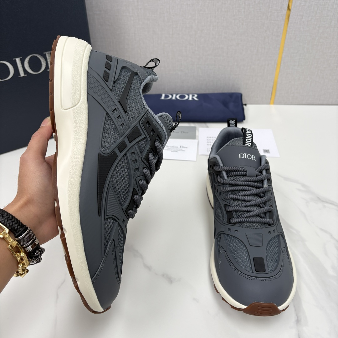 💋💍CD家新品 DIO*R 迪-奥 新款运动鞋跑鞋 复古机能风老爹鞋 高奢运动美学的标杆之作。 采用多层