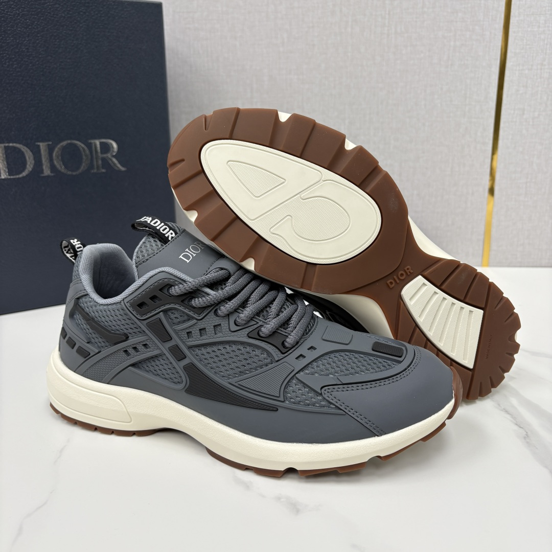 💋💍CD家新品 DIO*R 迪-奥 新款运动鞋跑鞋 复古机能风老爹鞋 高奢运动美学的标杆之作。 采用多层