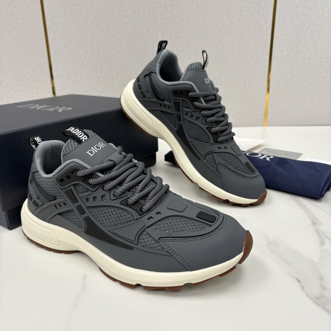 💋💍CD家新品 DIO*R 迪-奥 新款运动鞋跑鞋 复古机能风老爹鞋 高奢运动美学的标杆之作。 采用多层