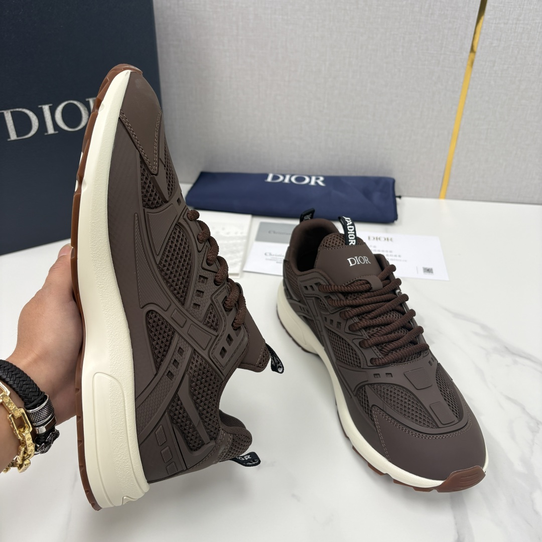 💋💍CD家新品 DIO*R 迪-奥 新款运动鞋跑鞋 复古机能风老爹鞋 高奢运动美学的标杆之作。 采用多层