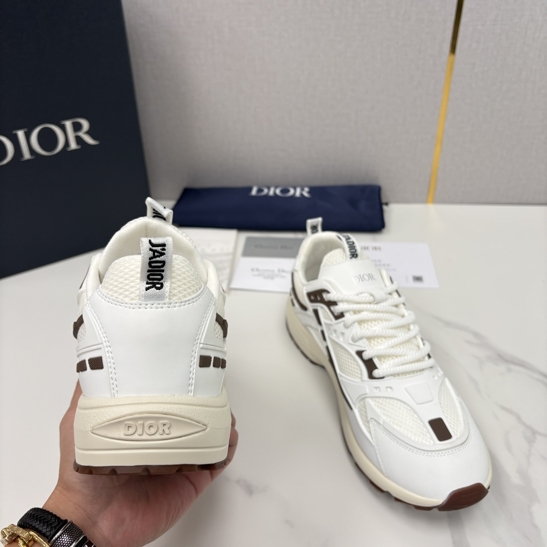 💋💍CD家新品 DIO*R 迪-奥 新款运动鞋跑鞋 复古机能风老爹鞋 高奢运动美学的标杆之作。 采用多层