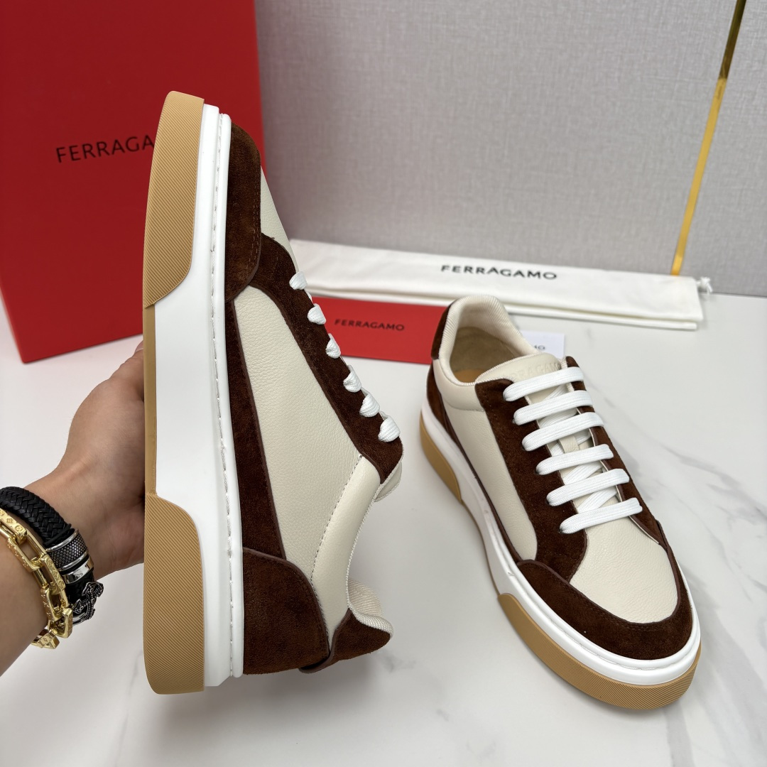 💋💍SF 菲拉～ 新款异型嵌饰休闲鞋板鞋 官方 7,300 这款休闲鞋风格低调，多元素拼接撞色设计搭配 