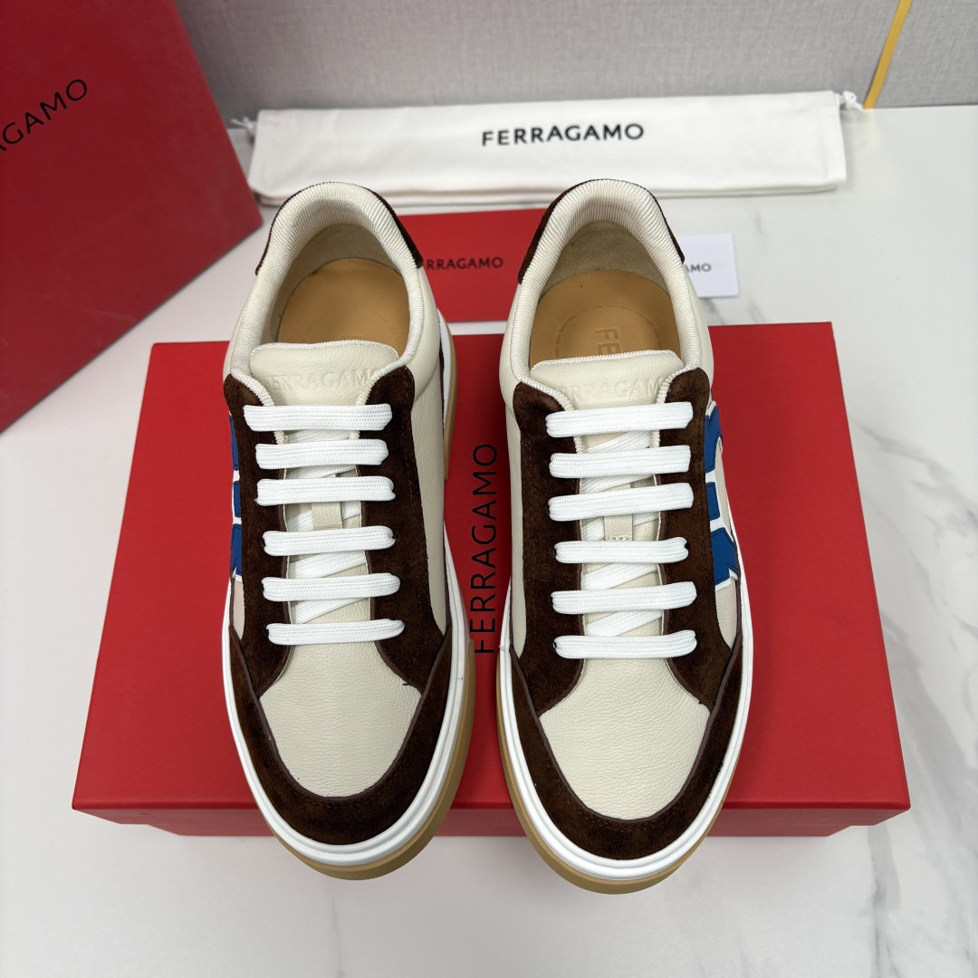 💋💍SF 菲拉～ 新款异型嵌饰休闲鞋板鞋 官方 7,300 这款休闲鞋风格低调，多元素拼接撞色设计搭配 