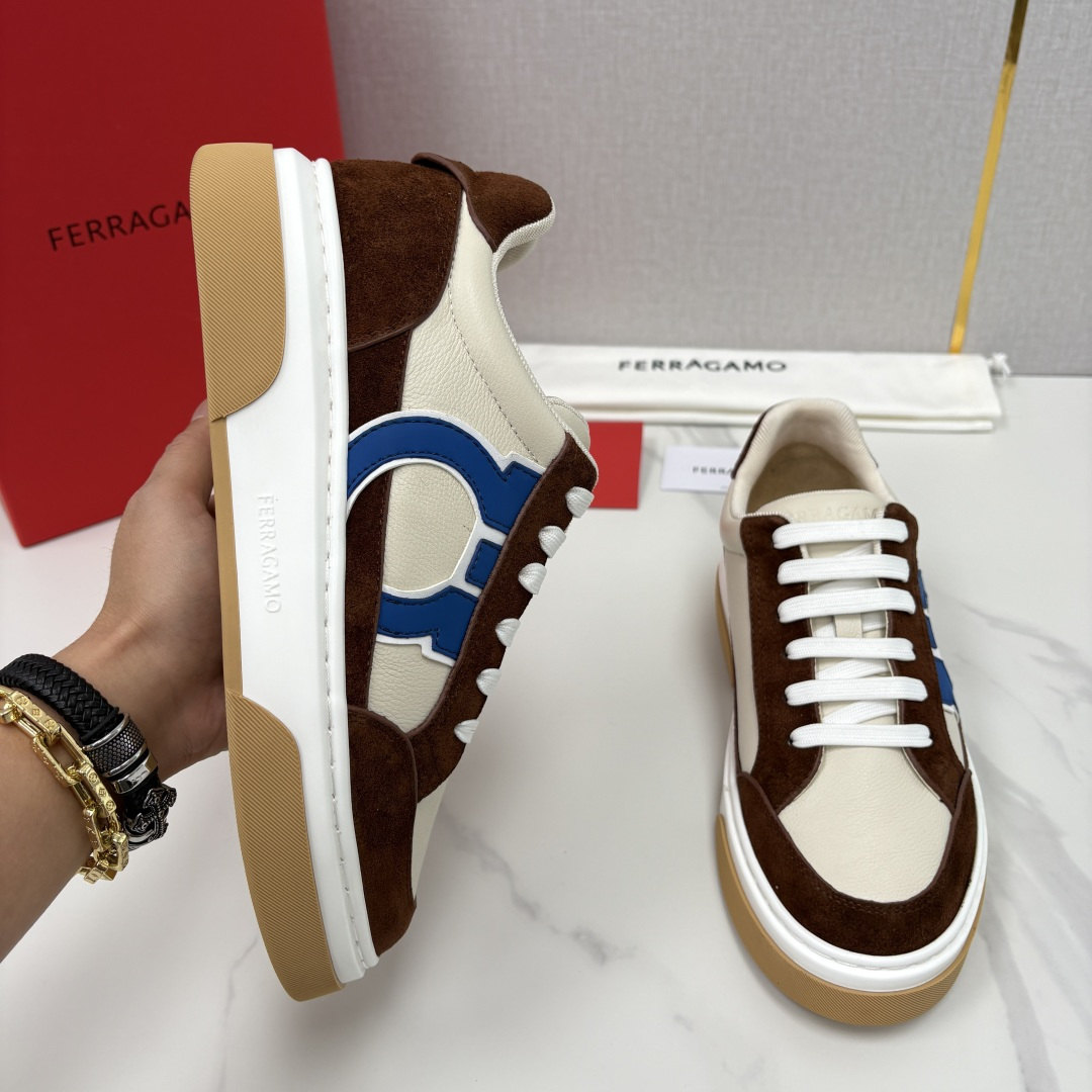 💋💍SF 菲拉～ 新款异型嵌饰休闲鞋板鞋 官方 7,300 这款休闲鞋风格低调，多元素拼接撞色设计搭配 