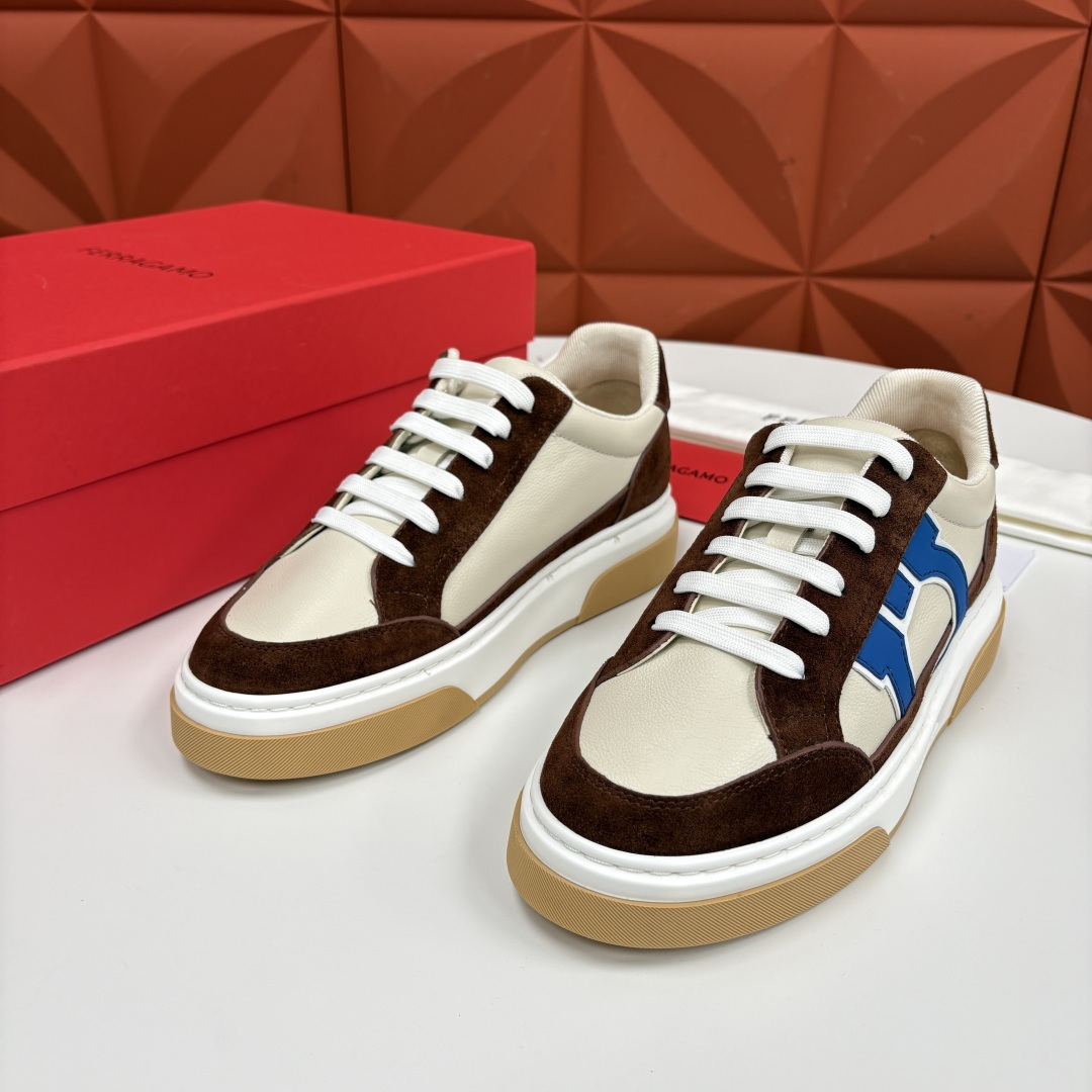 💋💍SF 菲拉～ 新款异型嵌饰休闲鞋板鞋 官方 7,300 这款休闲鞋风格低调，多元素拼接撞色设计搭配 