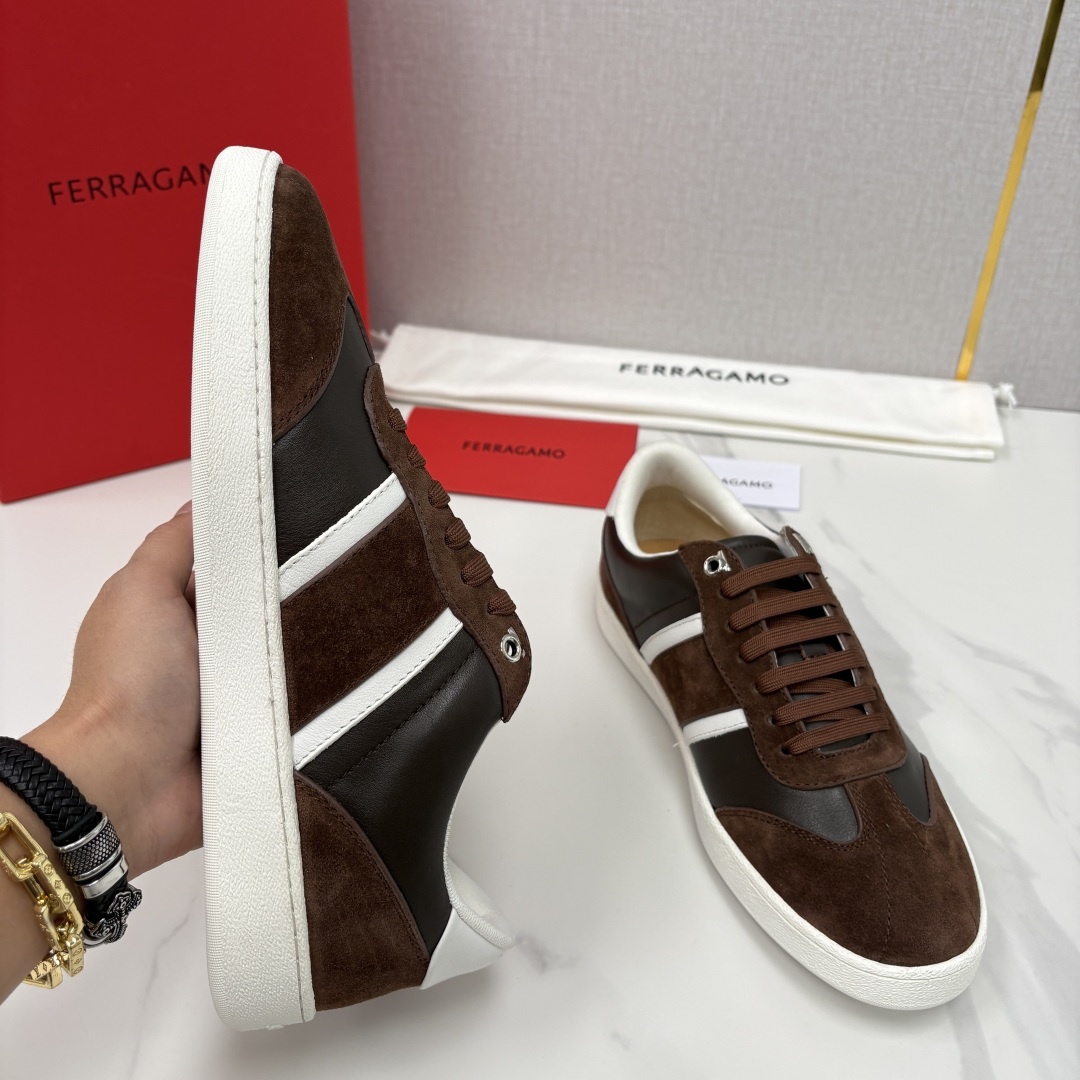 💋💍SF家新品 菲拉-格慕 FERRAGAM* 撞色拼接休闲板鞋。意式轻奢的日常美学标识装饰低帮休闲鞋板