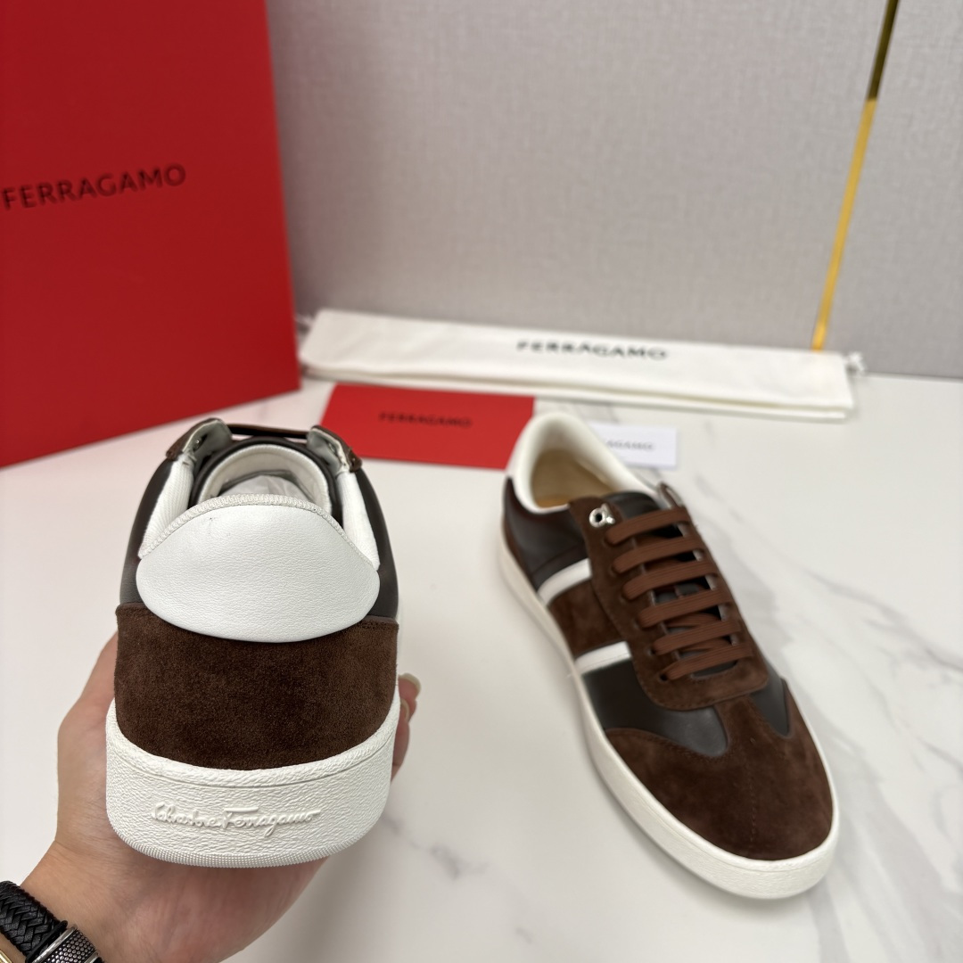 💋💍SF家新品 菲拉-格慕 FERRAGAM* 撞色拼接休闲板鞋。意式轻奢的日常美学标识装饰低帮休闲鞋板