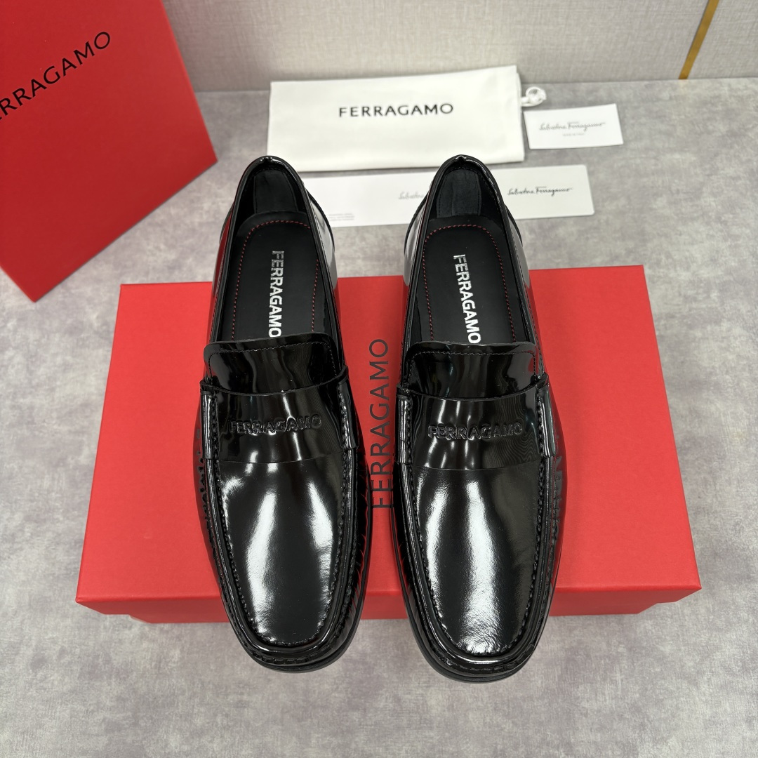 💋💍SF家 菲拉～ 新品GANCINI扣饰男士乐福鞋皮鞋 一脚蹬便鞋 官方 6700 这款牛皮乐福鞋以进