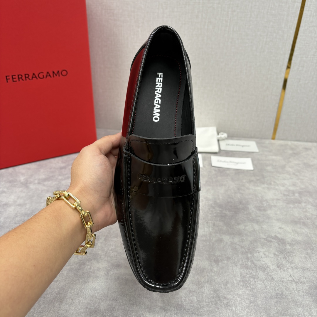 💋💍SF家 菲拉～ 新品GANCINI扣饰男士乐福鞋皮鞋 一脚蹬便鞋 官方 6700 这款牛皮乐福鞋以进