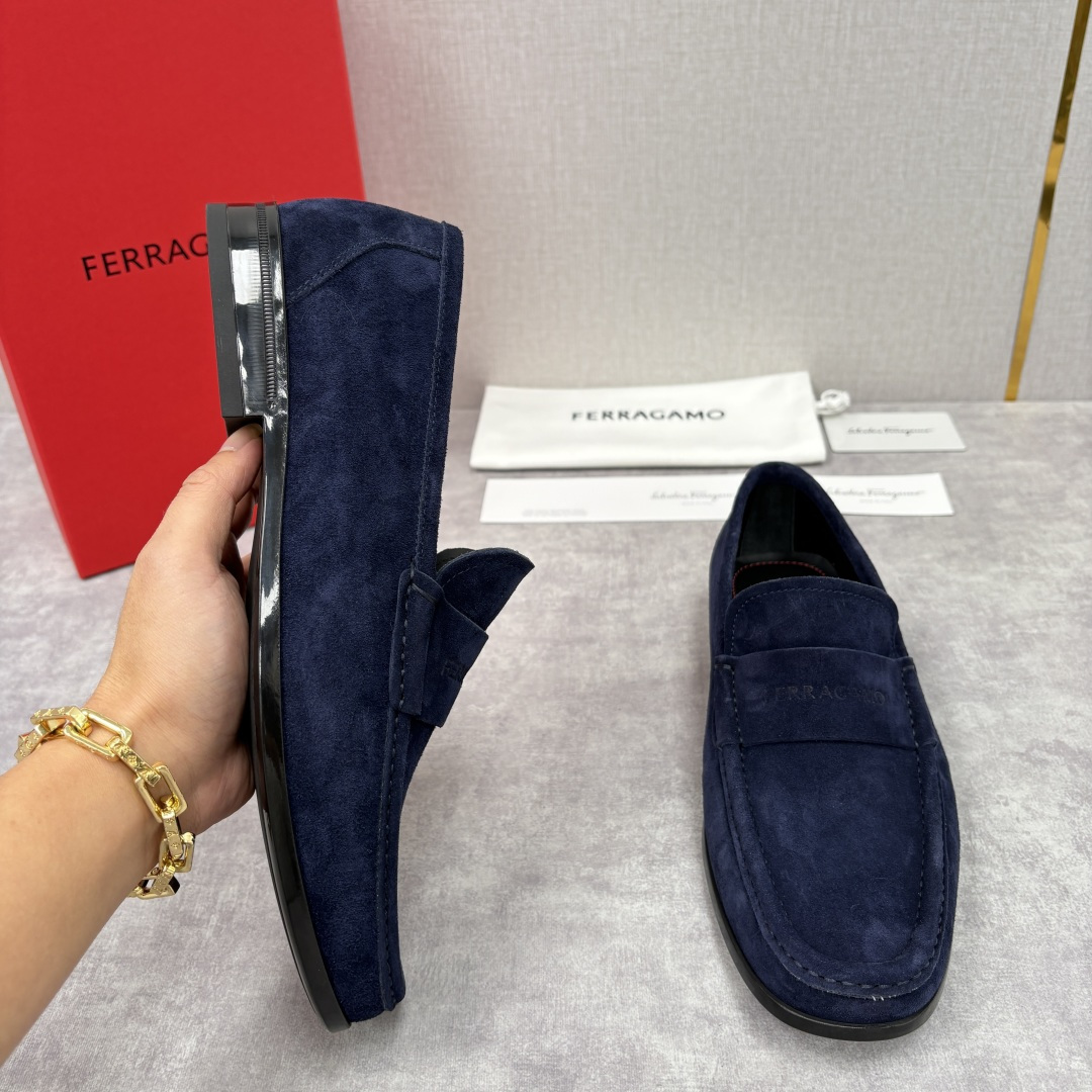 💋💍SF家 菲拉～ 新品GANCINI扣饰男士乐福鞋皮鞋 一脚蹬便鞋 官方 6700 这款牛皮乐福鞋以进