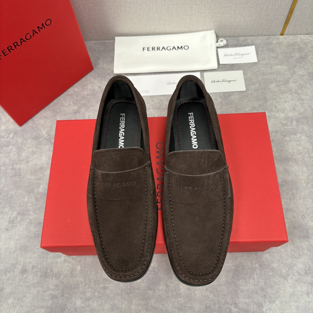 💋💍SF家 菲拉～ 新品GANCINI扣饰男士乐福鞋皮鞋 一脚蹬便鞋 官方 6700 这款牛皮乐福鞋以进