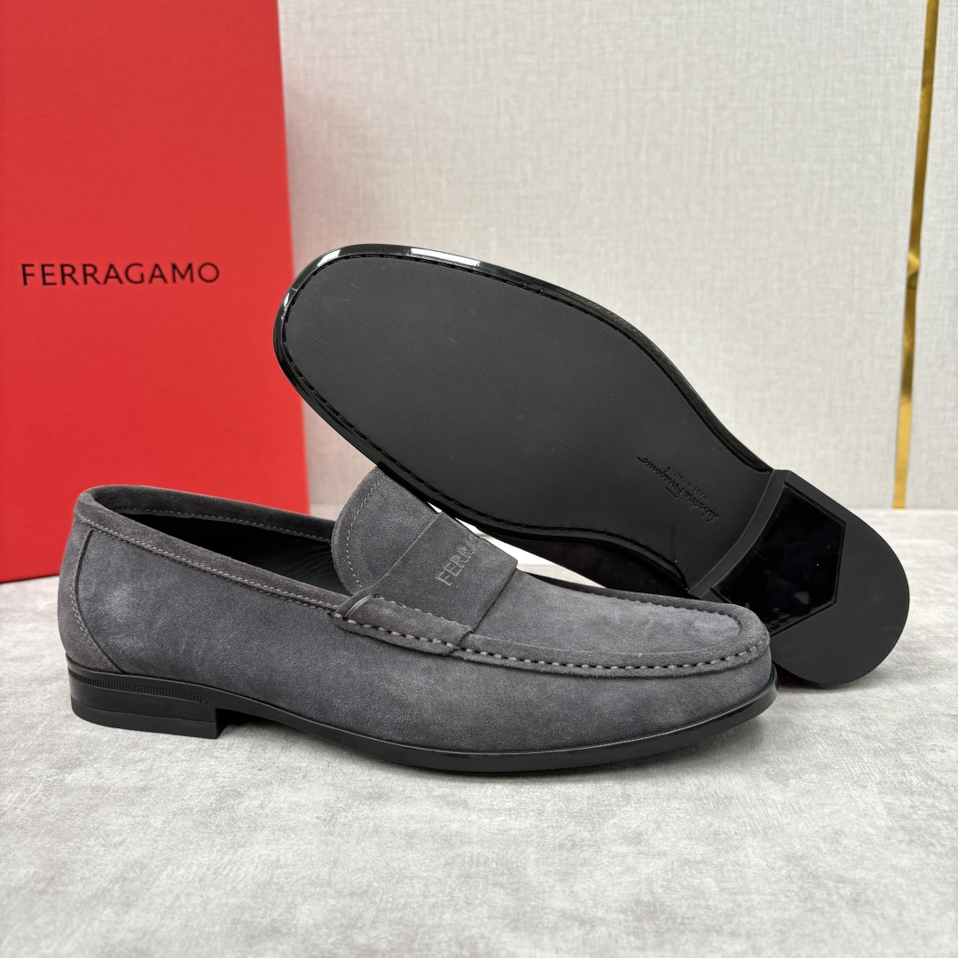 💋💍SF家 菲拉～ 新品GANCINI扣饰男士乐福鞋皮鞋 一脚蹬便鞋 官方 6700 这款牛皮乐福鞋以进