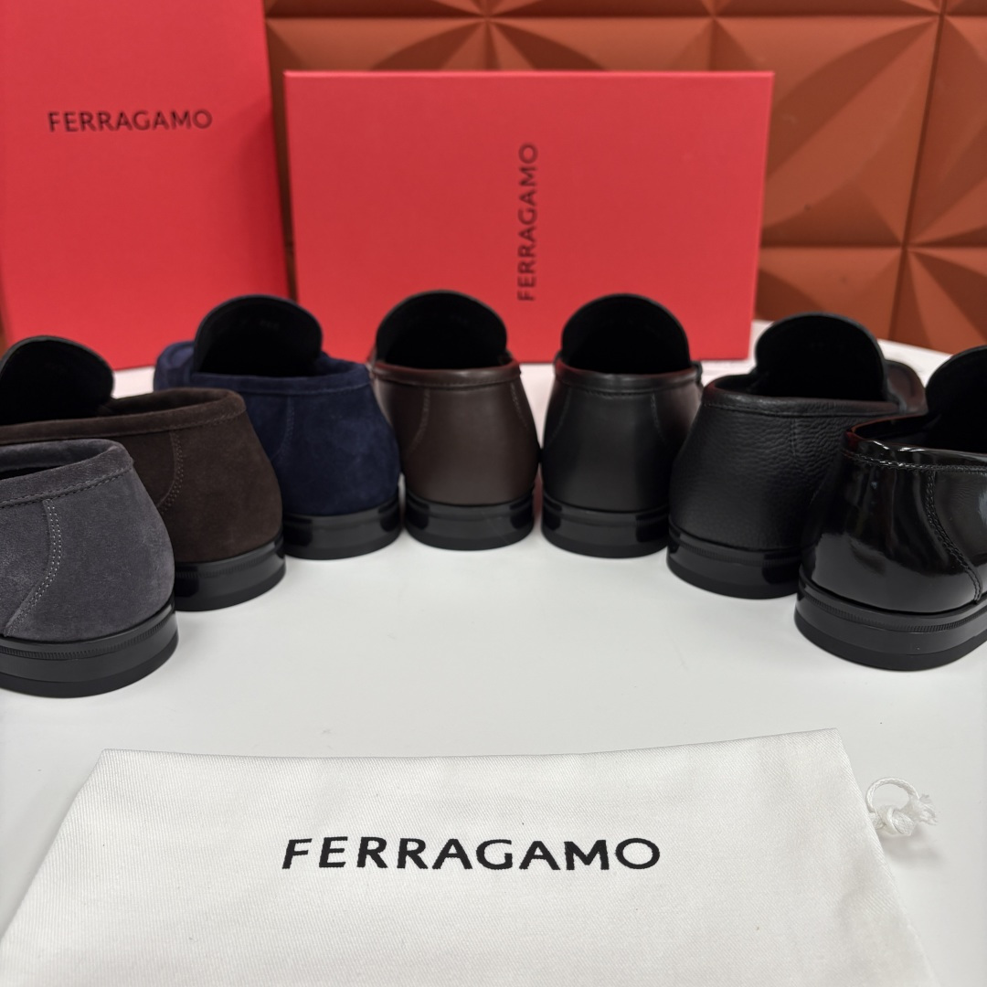 💋💍SF家 菲拉～ 新品GANCINI扣饰男士乐福鞋皮鞋 一脚蹬便鞋 官方 6700 这款牛皮乐福鞋以进