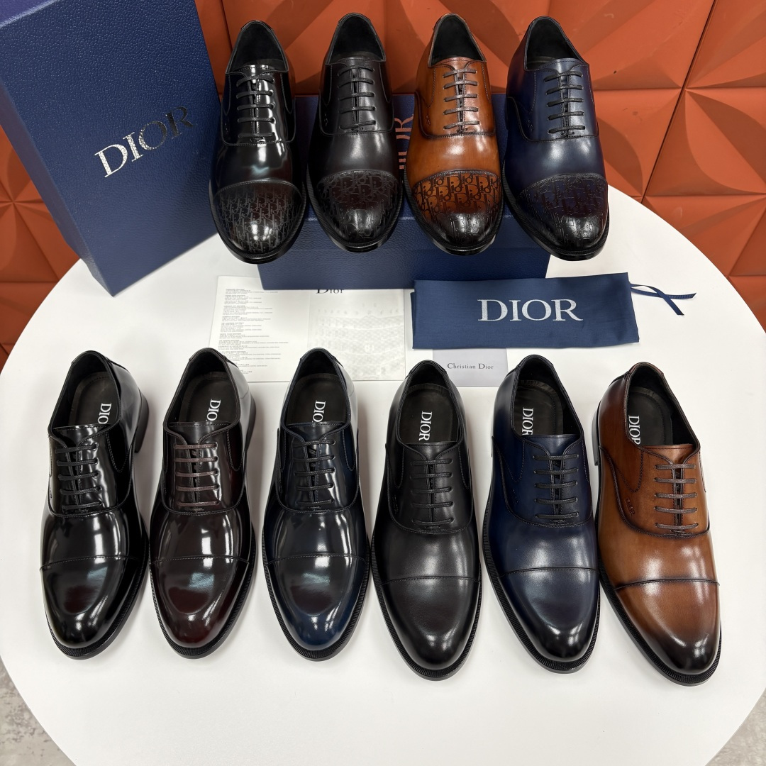 💋💍CD新品 迪～奥 最新款男士正装鞋皮鞋，官方12,500 这款DIOR男士正装皮鞋是奢华质感与绅士格