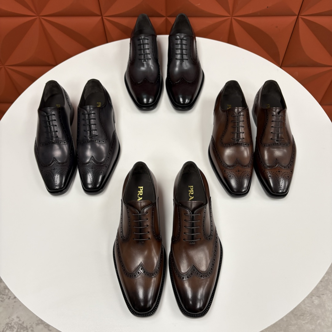 💋💍P家新品 Prad* 普拉-达 男士正装鞋布洛克皮鞋 采用意大利头层小牛皮，皮质细腻柔韧，自带自然光