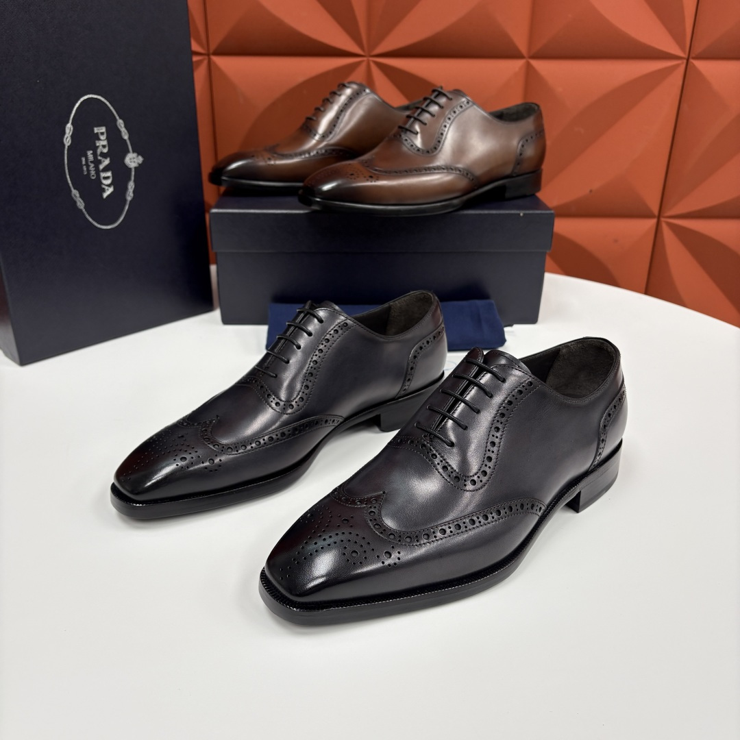 💋💍P家新品 Prad* 普拉-达 男士正装鞋布洛克皮鞋 采用意大利头层小牛皮，皮质细腻柔韧，自带自然光