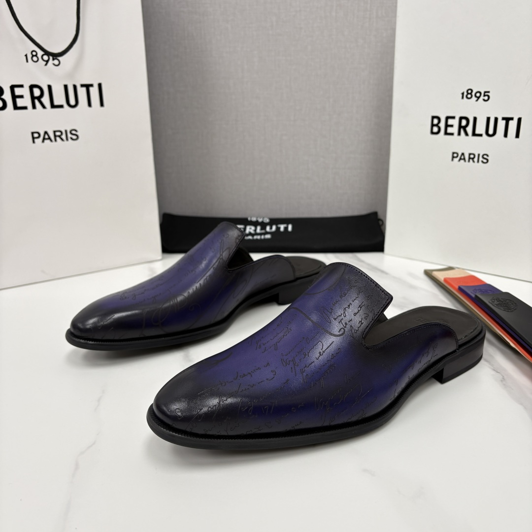 💋💍Berlut* 布鲁提 官网热卖新款 Cyrus Scritto 图纹皮革拖鞋 官方 13,800 