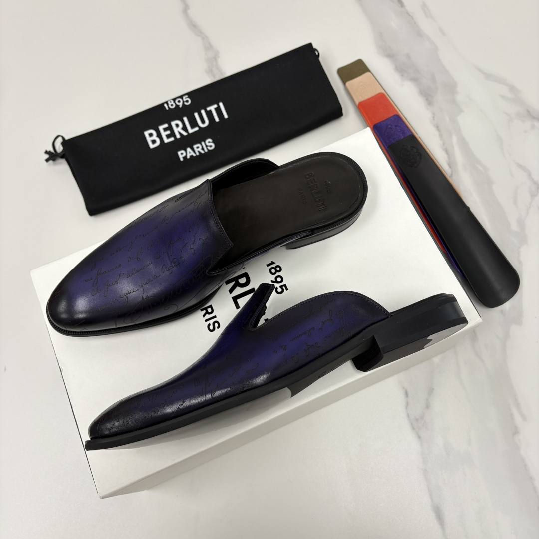 💋💍Berlut* 布鲁提 官网热卖新款 Cyrus Scritto 图纹皮革拖鞋 官方 13,800 