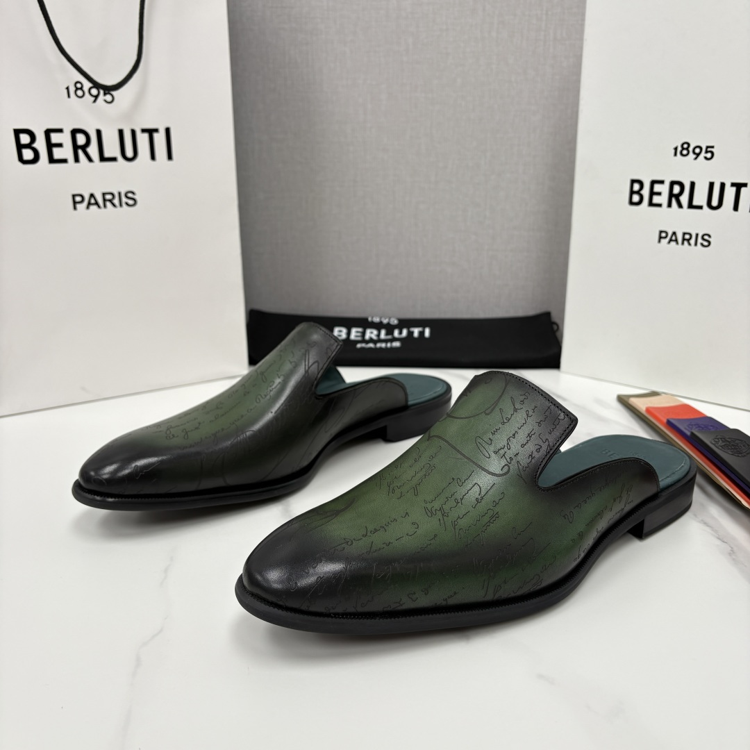 💋💍Berlut* 布鲁提 官网热卖新款 Cyrus Scritto 图纹皮革拖鞋 官方 13,800 