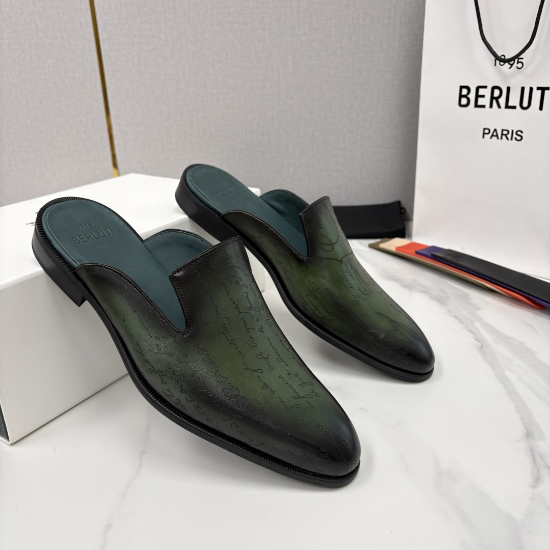 💋💍Berlut* 布鲁提 官网热卖新款 Cyrus Scritto 图纹皮革拖鞋 官方 13,800 