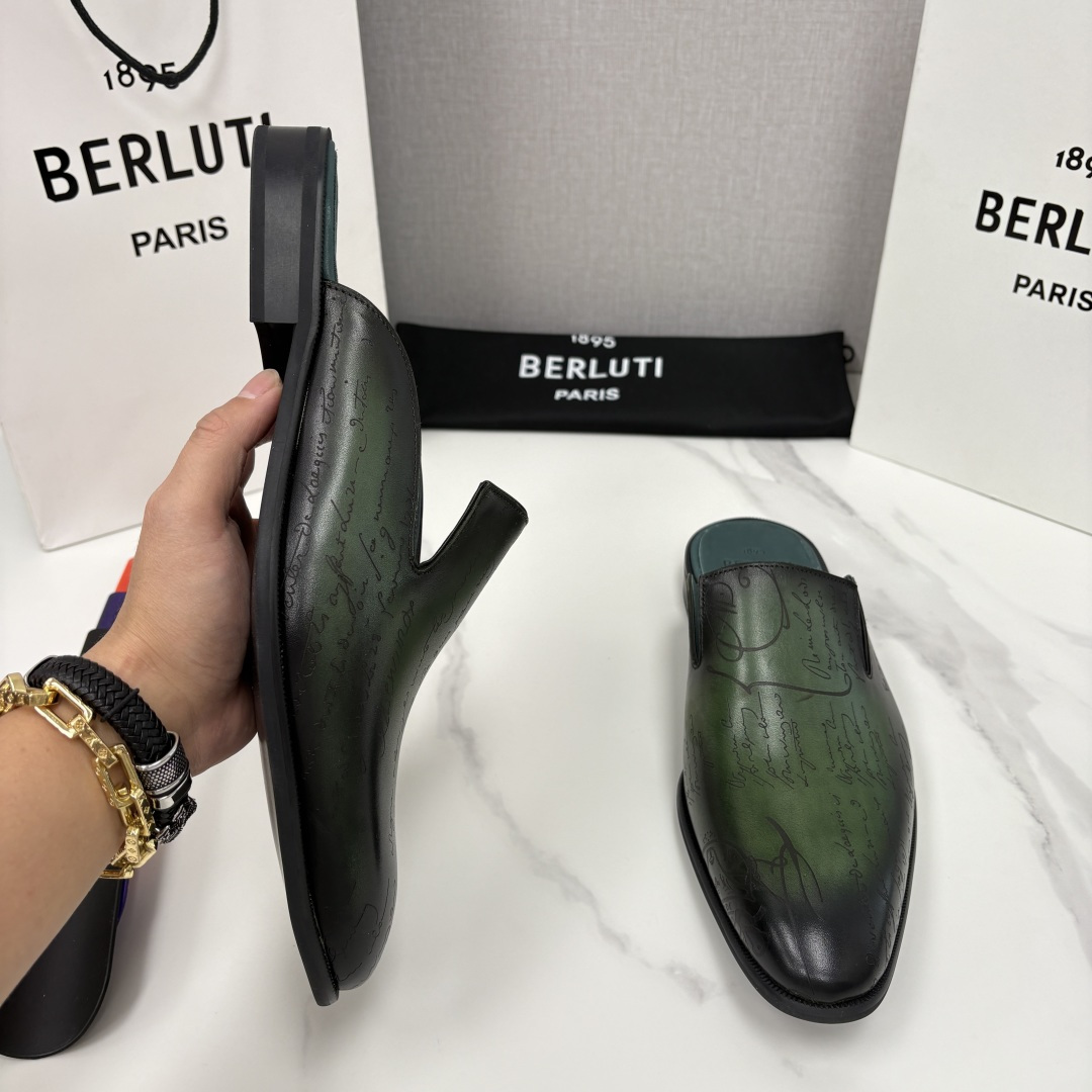💋💍Berlut* 布鲁提 官网热卖新款 Cyrus Scritto 图纹皮革拖鞋 官方 13,800 