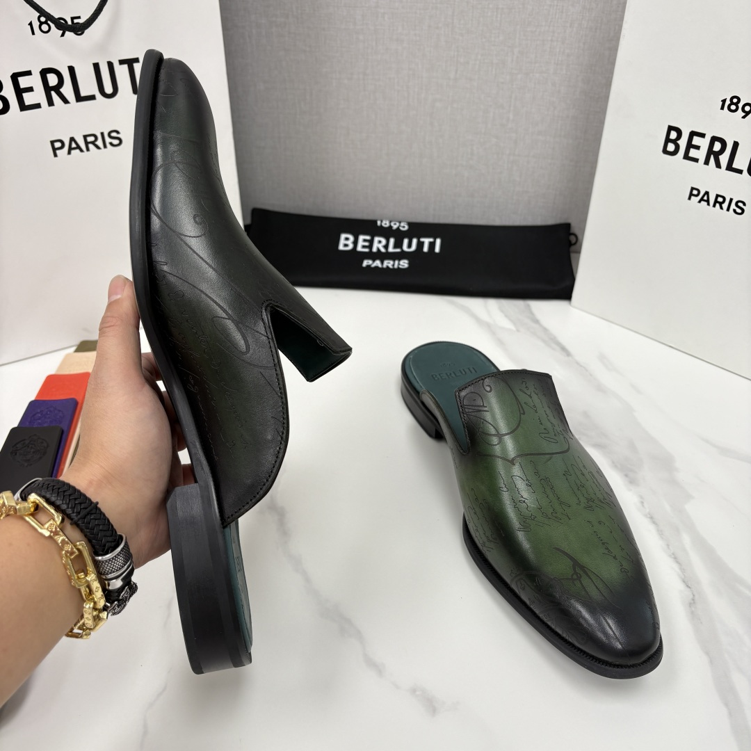 💋💍Berlut* 布鲁提 官网热卖新款 Cyrus Scritto 图纹皮革拖鞋 官方 13,800 