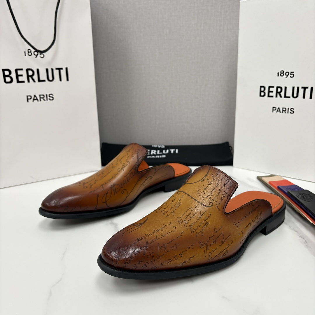 💋💍Berlut* 布鲁提 官网热卖新款 Cyrus Scritto 图纹皮革拖鞋 官方 13,800 