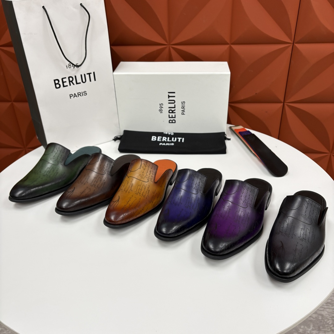 💋💍Berlut* 布鲁提 官网热卖新款 Cyrus Scritto 图纹皮革拖鞋 官方 13,800 