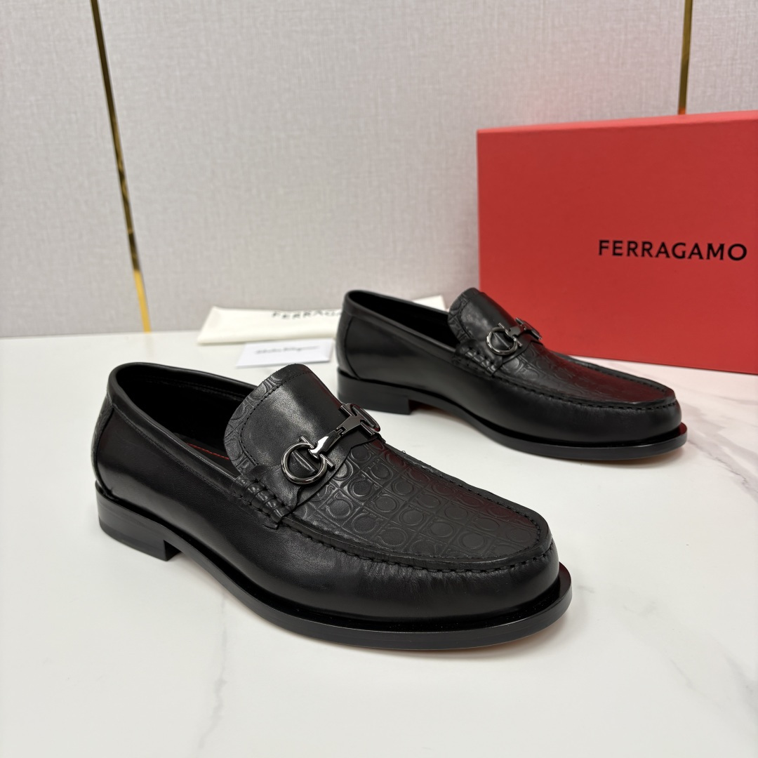 💋💍 SF 家新品 菲拉-格慕 Ferragam* 专柜同步新款 男士便鞋 经典马衔扣乐福鞋皮鞋系列 ✨