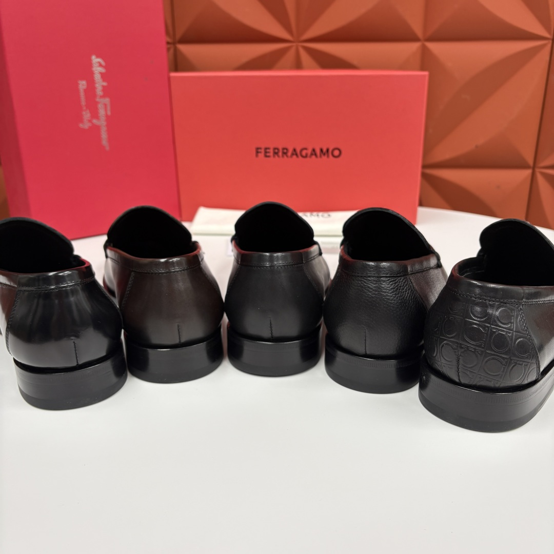 💋💍 SF 家新品 菲拉-格慕 Ferragam* 专柜同步新款 男士便鞋 经典马衔扣乐福鞋皮鞋系列 ✨